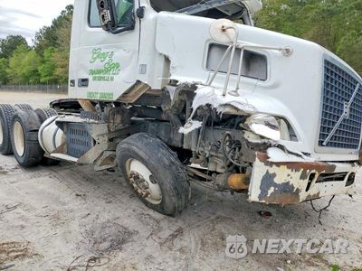 Zdjęcie 9 z 10 samochodu: 2010 VOLVO VNM SEMI TRUCK VIN:4V4MC9DF7AN281038 - miniatura