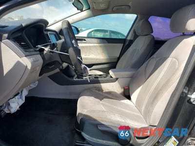 Zdjęcie 7 z 12 samochodu: 2018 HYUNDAI SONATA SE VIN:5NPE24AF5JH700787 - miniatura