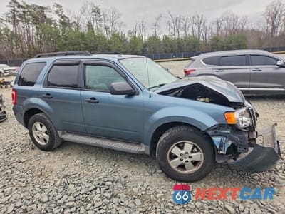 Czwarte zdjęcie samochodu z boku: 2011 FORD ESCAPE XLT VIN:1FMCU0DG9BKC70467 - miniatura