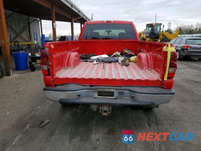 Zdjęcie 6 z 12 samochodu: 2005 CHEVROLET SILVERADO K2500 HEAVY DUTY VIN:1GCHK23245F871395 - miniatura