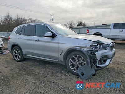 Czwarte zdjęcie samochodu z boku: 2021 BMW X3 XDRIVE30I VIN:5UXTY5C00M9E00660 - miniatura