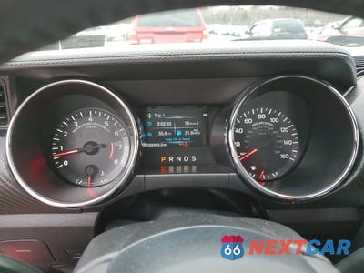 Zdjęcie 9 z 12 samochodu: 2015 FORD MUSTANG VIN:1FA6P8AM6F5324383 - miniatura