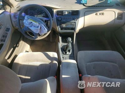 Zdjęcie 8 z 11 samochodu: 1999 HONDA ACCORD LX VIN:1HGCG5547XA052636 - miniatura