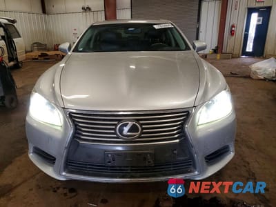 Piąte zdjęcie samochodu w środku: 2015 LEXUS LS 460 BASE VIN:JTHCL5EF5F5024366 - miniatura