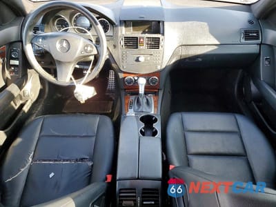 Zdjęcie 8 z 11 samochodu: 2009 MERCEDES-BENZ C 300 4MATIC VIN:WDDGF81X19R048192 - miniatura