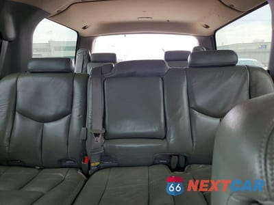 Zdjęcie 10 z 13 samochodu: 2004 GMC YUKON XL C1500 VIN:1GKEC16Z24J176531 - miniatura