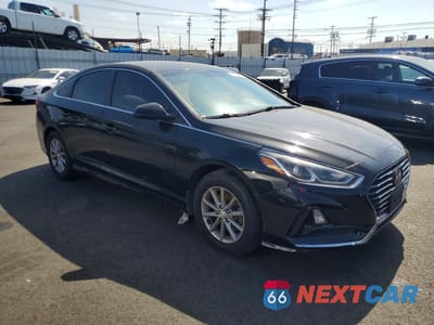 Czwarte zdjęcie samochodu z boku: 2019 HYUNDAI SONATA SE VIN:5NPE24AF4KH740232 - miniatura