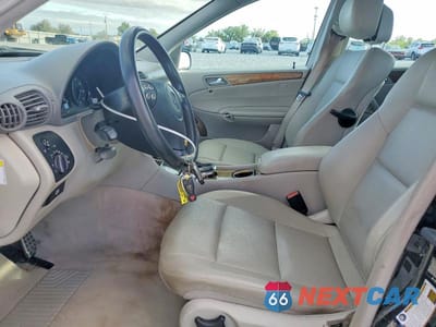 Zdjęcie 7 z 11 samochodu: 2007 MERCEDES-BENZ C 230 VIN:WDBRF52H77A928509 - miniatura