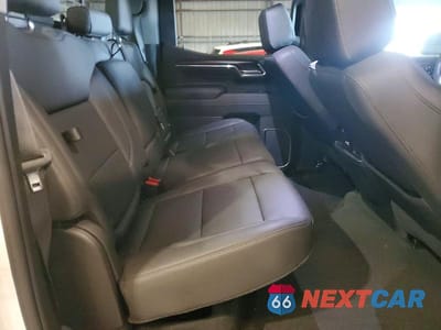 Zdjęcie 10 z 11 samochodu: 2025 GMC SIERRA K1500 SLT VIN:3GTUUDE86SG324399 - miniatura