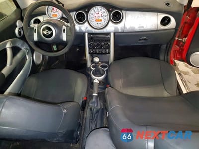 Zdjęcie 8 z 12 samochodu: 2002 MINI COOPER VIN:WMWRC33462TC31663 - miniatura