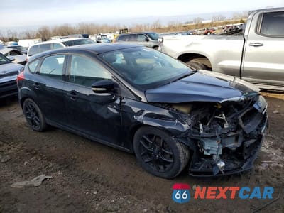 Czwarte zdjęcie samochodu z boku: 2016 FORD FOCUS SE VIN:1FADP3K27GL359597 - miniatura