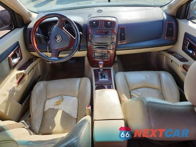 Zdjęcie 8 z 14 samochodu: 2005 CADILLAC SRX VIN:1GYEE637850208812 - miniatura