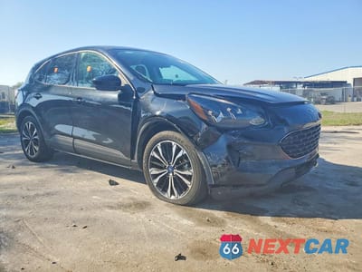 Czwarte zdjęcie samochodu z boku: 2021 FORD ESCAPE SE VIN:1FMCU0BZ5MUA07100 - miniatura