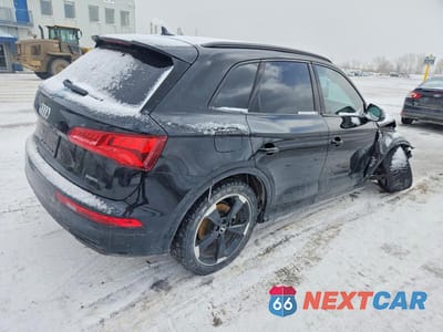 Trzecie zdjęcie samochodu z tyłu: 2020 AUDI Q5 TITANIUM PREMIUM PLUS VIN:WA1ENAFYXL2036369 - miniatura