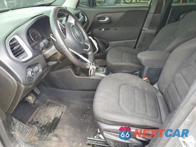 Zdjęcie 7 z 13 samochodu: 2020 JEEP RENEGADE LATITUDE VIN:ZACNJABB4LPL50623 - miniatura