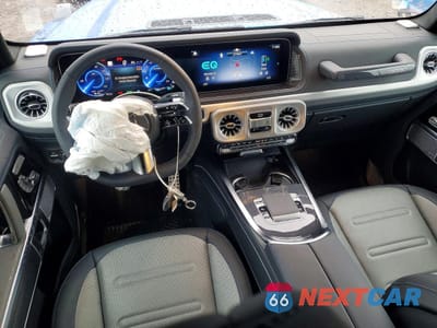 Zdjęcie 8 z 14 samochodu: 2025 MERCEDES-BENZ G 580E VIN:W1NWM0AB7SX029738 - miniatura