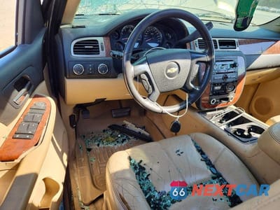 Zdjęcie 8 z 13 samochodu: 2007 CHEVROLET TAHOE K1500 VIN:1GNFK13067J247752 - miniatura