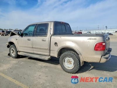 Drugie zdjęcie samochodu z przodu: 2001 FORD F150 SUPERCREW VIN:1FTRW08LX1KE47932 - miniatura
