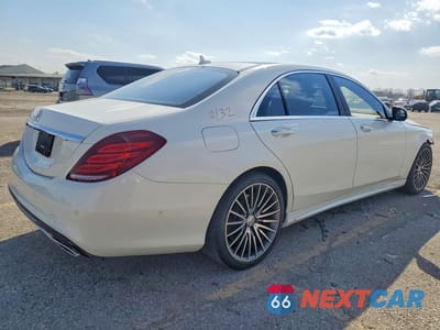 Trzecie zdjęcie samochodu z tyłu: 2015 MERCEDES-BENZ S 550 VIN:WDDUG8CB1FA186875 - miniatura