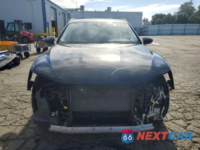 Piąte zdjęcie samochodu w środku: 2019 AUDI E-TRON PREMIUM PLUS VIN:WA1LABGE3KB016671 - miniatura