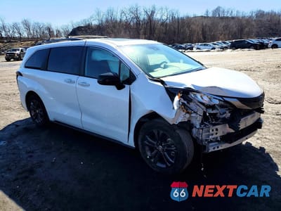 Czwarte zdjęcie samochodu z boku: 2024 TOYOTA SIENNA XSE 7-PASSENGER VIN:5TDDSKFC9RS135982 - miniatura