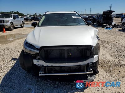 Piąte zdjęcie samochodu w środku: 2025 VOLVO XC60 CORE VIN:YV4M12RJ5S1106783 - miniatura