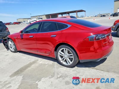 Drugie zdjęcie samochodu z przodu: 2013 TESLA MODEL S VIN:5YJSA1CP2DFP21805 - miniatura