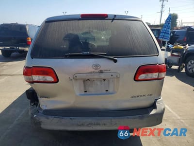 Zdjęcie 6 z 13 samochodu: 2001 TOYOTA SIENNA CE VIN:4T3ZF19C41U374598 - miniatura