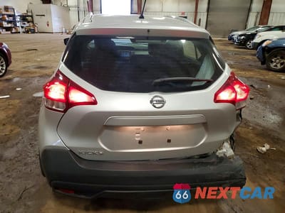 Zdjęcie 6 z 11 samochodu: 2018 NISSAN KICKS S VIN:3N1CP5CU2JL520325 - miniatura