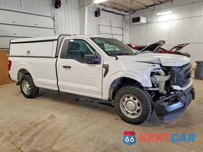 Czwarte zdjęcie samochodu z boku: 2023 FORD F150 VIN:1FTMF1CB1PKE69390 - miniatura