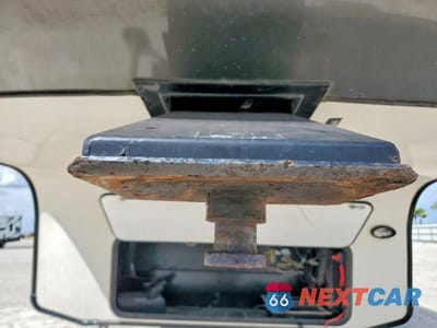 Zdjęcie 8 z 10 samochodu: 2018 KEYSTONE VOLANTE CAMPER VIN:4YDF37525J9361447 - miniatura