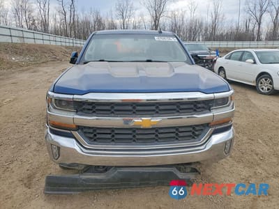 Piąte zdjęcie samochodu w środku: 2018 CHEV SILVERADO VIN:1GCVKREC2JZ122430 - miniatura