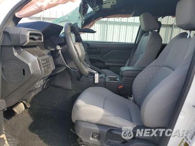 Zdjęcie 7 z 12 samochodu: 2025 TOYOTA TACOMA SR5 VIN:3TMLB5JN8SM207668 - miniatura