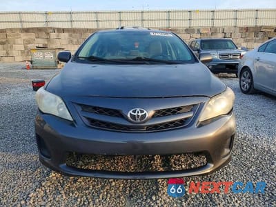 Piąte zdjęcie samochodu w środku: 2011 TOYOTA COROLLA LE VIN:2T1BU4EE7BC684241 - miniatura