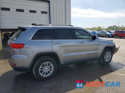 Trzecie zdjęcie samochodu z tyłu: 2018 JEEP GRAND CHEROKEE LAREDO VIN:1C4RJEAGXJC513110 - miniatura