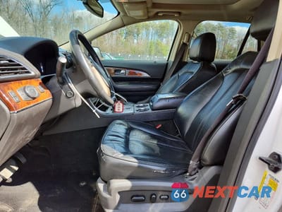 Zdjęcie 7 z 12 samochodu: 2013 LINCOLN MKX VIN:2LMDJ8JK5DBL27334 - miniatura