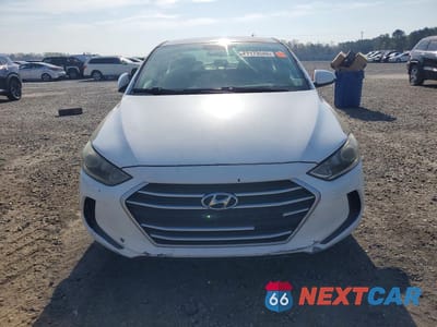 Piąte zdjęcie samochodu w środku: 2017 HYUNDAI ELANTRA SE VIN:5NPD74LF5HH127684 - miniatura
