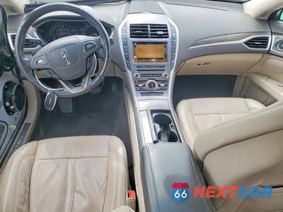 Zdjęcie 8 z 13 samochodu: 2019 LINCOLN MKZ RESERVE II VIN:3LN6L5F95KR607739 - miniatura