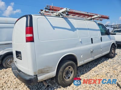 Trzecie zdjęcie samochodu z tyłu: 2020 CHEVROLET EXPRESS 2500 CARGO UTILITY / SERVICE VAN VIN:1GCWGAFP7L1152243 - miniatura