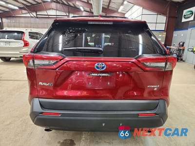 Zdjęcie 6 z 13 samochodu: 2021 TOYOTA RAV4 HYBRID XLE VIN:JTMRWRFV6MD133857 - miniatura
