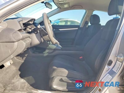 Zdjęcie 7 z 12 samochodu: 2018 HONDA CIVIC LX VIN:19XFC2F57JE042349 - miniatura