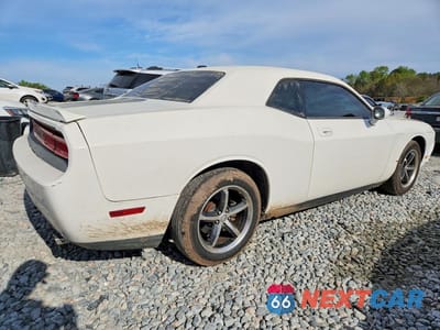 Trzecie zdjęcie samochodu z tyłu: 2010 DODGE CHALLENGER SE VIN:2B3CJ4DV3AH179737 - miniatura