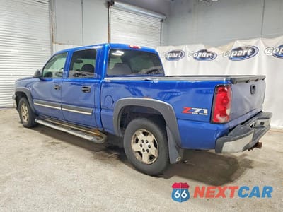 Drugie zdjęcie samochodu z przodu: 2004 CHEVROLET SILVERADO K1500 VIN:2GCEK13T741393002 - miniatura