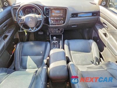 Zdjęcie 8 z 13 samochodu: 2018 MITSUBISHI OUTLANDER SE VIN:JA4AD3A3XJZ004857 - miniatura