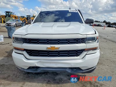 Piąte zdjęcie samochodu w środku: 2018 CHEVROLET SILVERADO C1500 CUSTOM VIN:1GCRCPEC7JZ317524 - miniatura