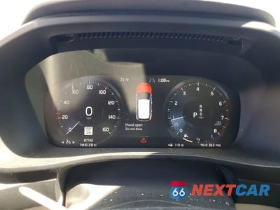 Zdjęcie 9 z 12 samochodu: 2020 VOLVO XC40 T5 MOMENTUM VIN:YV4162UK3L2299063 - miniatura