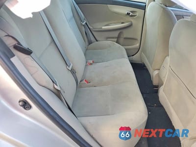 Zdjęcie 10 z 13 samochodu: 2012 TOYOTA COROLLA LE VIN:2T1BU4EE5CC805141 - miniatura