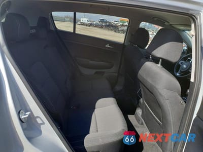 Zdjęcie 11 z 12 samochodu: 2019 KIA SPORTAGE LX VIN:KNDPMCAC1K7610559 - miniatura