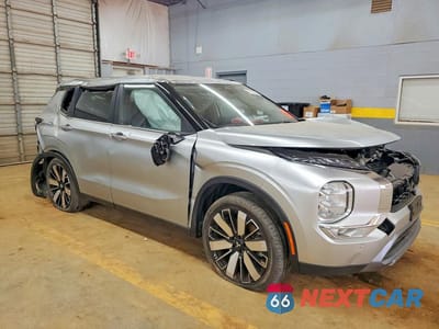 Czwarte zdjęcie samochodu z boku: 2025 MITSUBISHI OUTLANDER SE VIN:JA4J3VA85SZ032397 - miniatura