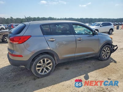 Trzecie zdjęcie samochodu z tyłu: 2016 KIA SPORTAGE VIN:KNDPB3ACXG7809218 - miniatura